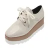 2022 Frauen Wohnungen Schuhe Frühling Mokassin Mode Creepers Schuhe Lady Loafers Damen schnüren Plateaus chuhe plus Größe 42