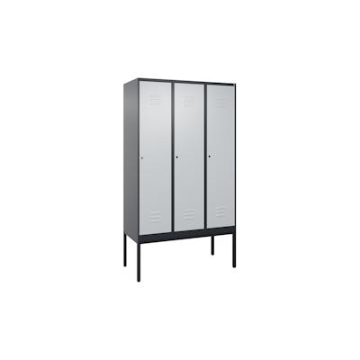 C+P Spind Classic PLUS, Gestell, 3 Abteile, HxBxT 212x120x50cm, Zylinderschloss, Anthrazit/Hellgrau von PROREGAL Image