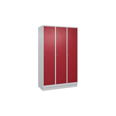 C+P Spind Classic PLUS, Sockel, 3 Abteile, HxBxT 195x120x50cm, Zylinderschloss, Hellgrau/Rubinrot von PROREGAL Image