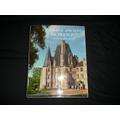 Châteaux anciens de France connus et inconnus, Edition luxueuse et illustrée par les premières photos aériennes [Fine] [Hardcover]