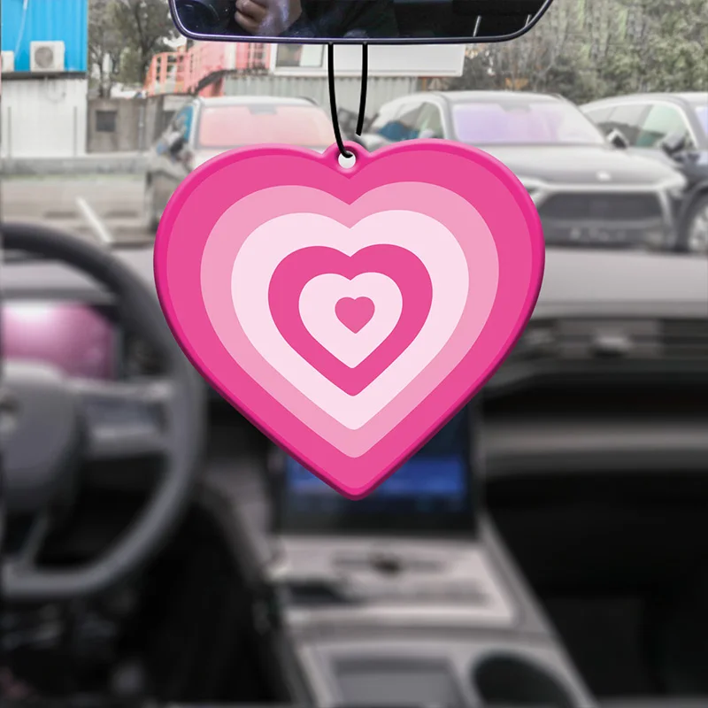Auto Aroma therapie Parfüm Lufter frischer japanische Cartoon Animation Rückspiegel Duft Anhänger Toilette Entlüftung rosa Herz Image