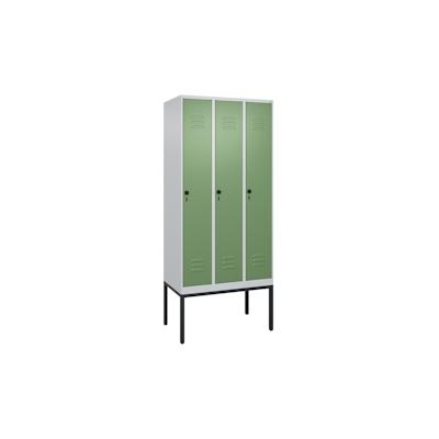 C+P Spind Classic PLUS, Gestell, 3 Abteile, HxBxT 212x90x50cm, Sicherheitsdrehriegel, Hellgrau/Resedagrün von PROREGAL Image