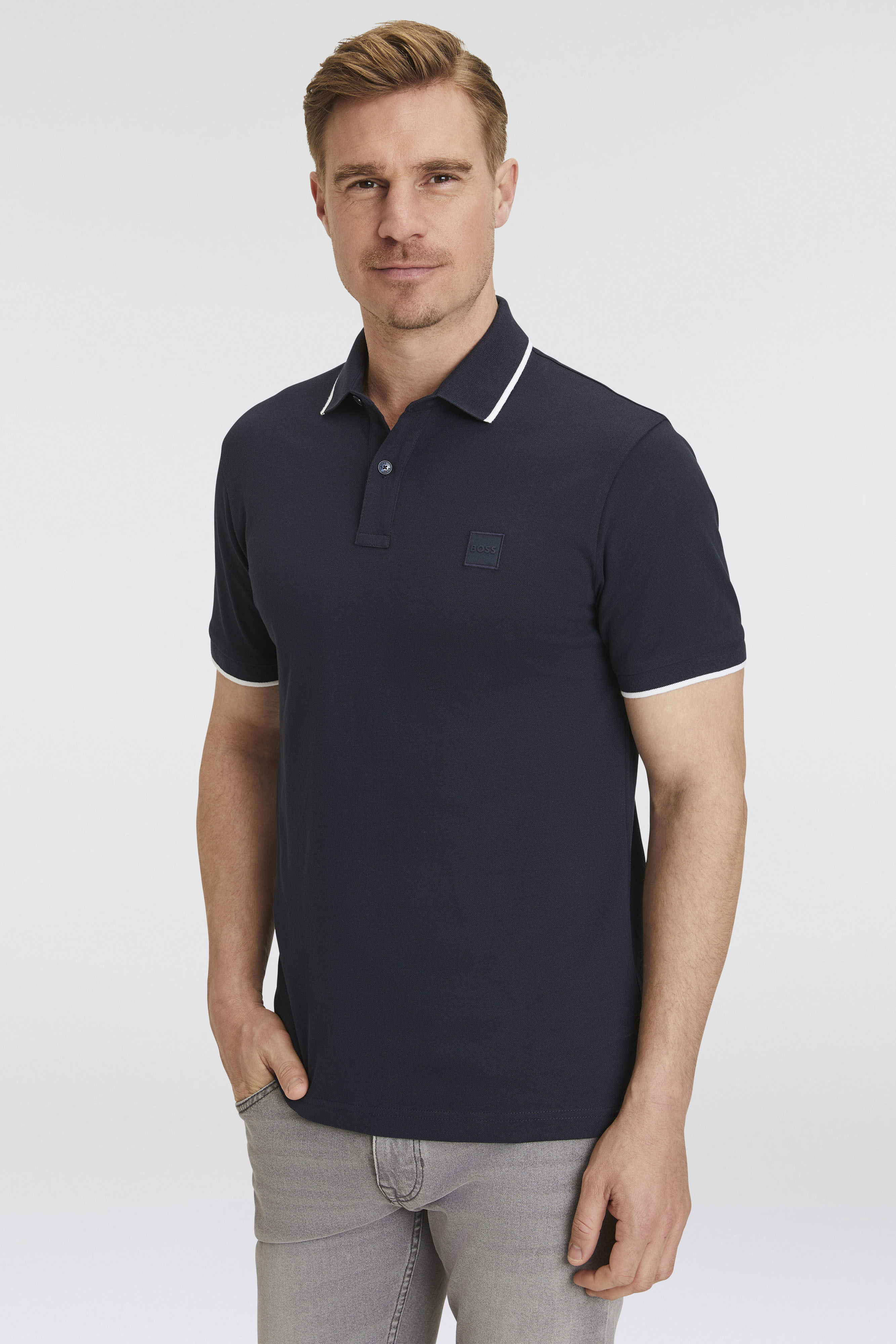 Poloshirt BOSS ORANGE "Passertip", Herren, Gr. 3XL, blau (404_schwarz_blau), Piqué, Obermaterial: 95% Baumwolle, 5% Elasthan, unifarben, slim fit hüftbedeckend, V-Ausschnitt, eingesetzt Bündchen, Shirts, mit BOSS Logo-Badge