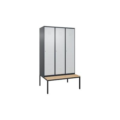 C+P Spind Classic PLUS, Buche untergebaute Sitzbank 3 Abteile, HxBxT 212x120x82cm, Zylinderschloss, Anthrazit/Hellgrau von PROREGAL Image
