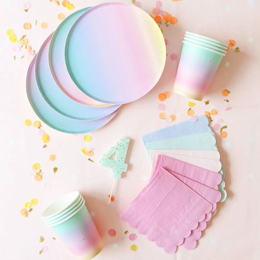 Ensemble de vaisselle arc-en-ciel pour décorations de fête d'anniversaire, vaisselle arc-en-ciel, assiettes en papier, gobelets, serviettes, nappe, dîner jetable
