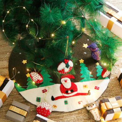 'Handcrafted Santa-Themed Wool Felt Tree Skirt from India'