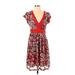 H&M Casual Dress - A-Line Plunge Short sleeves: Red Floral Dresses - Women's Size 8