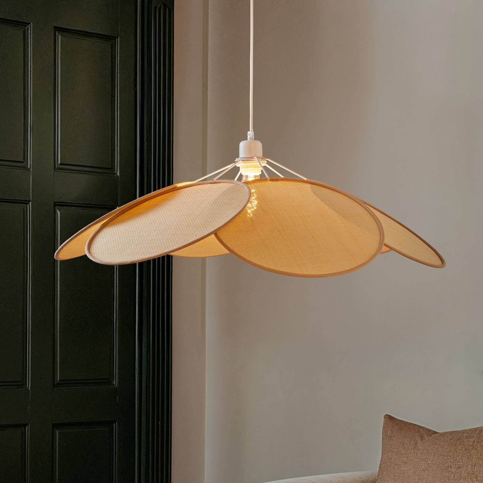 Hängelampe Astraia Lindby, dimmbar, creme / amber, für Wohn- / Esszimmer, Textil / Stoff / Seide, Landhaus / Rustikal, Pendelleuchte