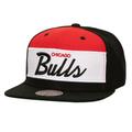 Men's Mitchell & Ness White/Black Chicago Bulls Retro Sport Color Block Script Snapback Hat