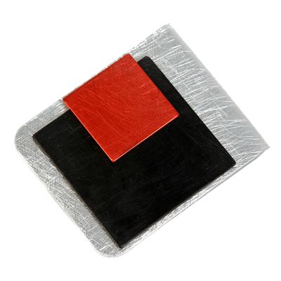 Brosche DEMARIE "Kragenklemme aus Aluminium gebürstet + gewolkt", rot, Broschen, Damen, Metall