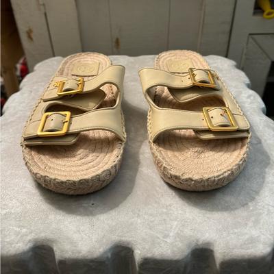 Tory Burch Shoes | New Tory Burch Leather Birkenstock Sandals In Cream Size 5.5 | Color: Cream/Gold | Size: 5.5