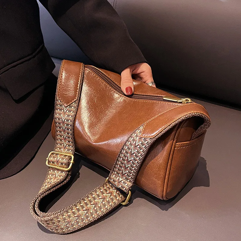 Vintage en cuir PU Boston femmes petit sac à main et sac à main créateur de mode sac à bandoulière femme décontracté voyage oreiller sac à bandoulière
