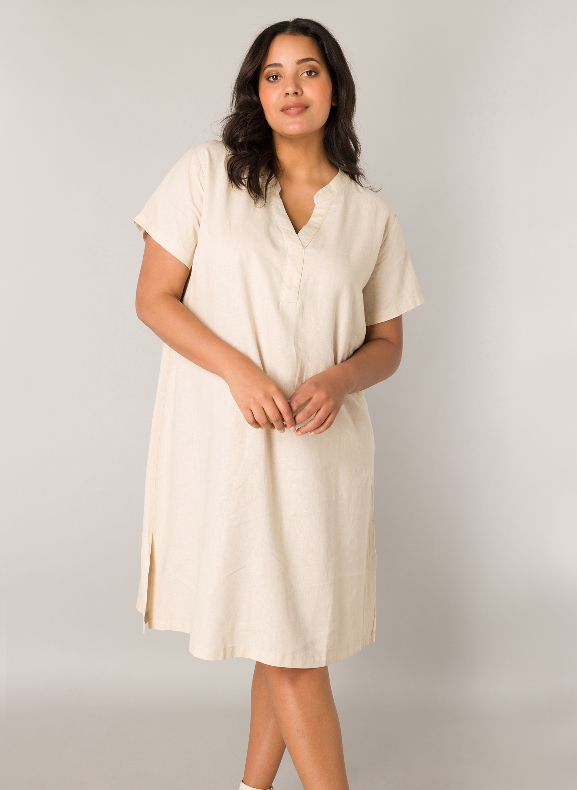 Tunikakleid BASE LEVEL CURVY "Yacinthe", Damen, Gr. 54/56, N-Gr, beige, Web, Obermaterial: 55% Leinen, 45% Viskose, unifarben, gerade knielang, Serafino, Kleider, Sommerkleid mit Leinen Image
