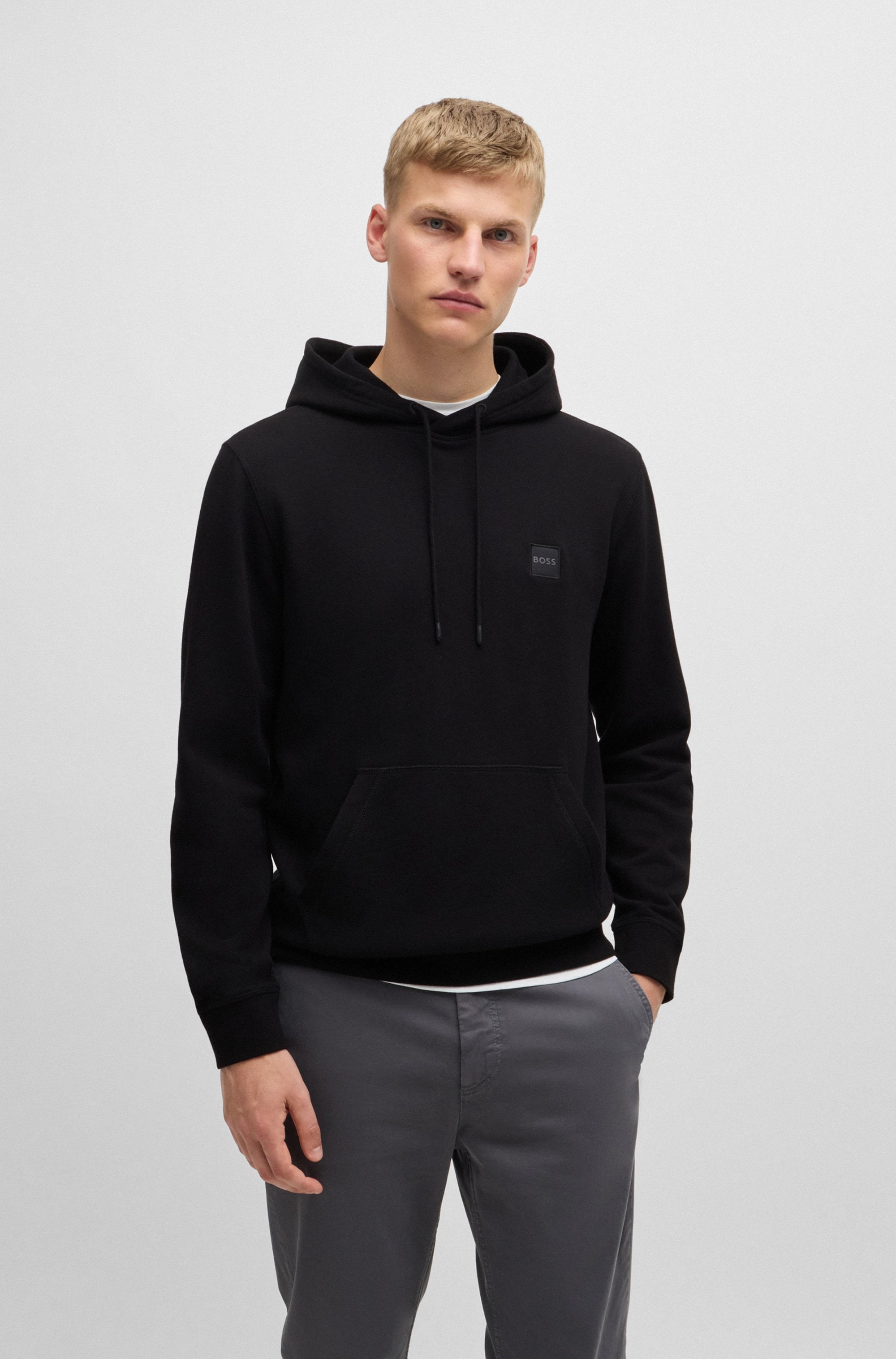 Kapuzensweatshirt BOSS ORANGE "Wetalk", Herren, Gr. M, schwarz (001_schwarz), Sweatware, Obermaterial: 100% Baumwolle, unifarben, regular fit hüftlang, hoch geschlossener Ausschnitt, weit Bündchen, Sweatshirts, mit gesticktem BOSS Markenlabel