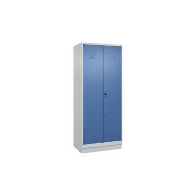 C+P Aufbewahrungs Doppel-Spind Classic PLUS, Sockel, 2 Abteile, HxBxT 195x80x50cm, Sicherheitsdrehriegel, Hellgrau/Fernblau von PROREGAL Image