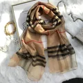 Écharpe à carreaux pour femme édition coréenne châle polyvalent en laine de mûrier écharpe longue