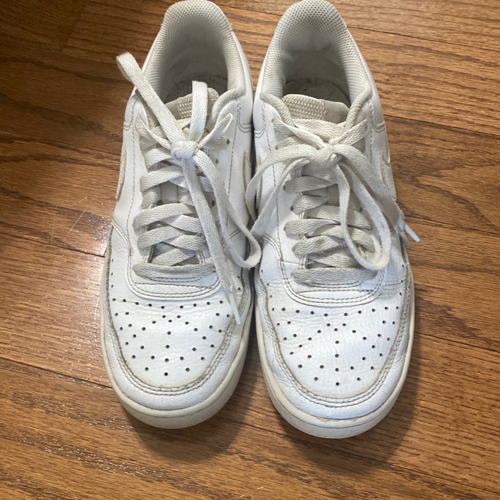 Nike Shoes | White Nike Tennis Shoes | Color: White | Size: 7.5