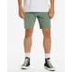 2-in-1-Shorts BILLABONG "Crossfire Mid" Gr. 33(M/L), grün (sage) Herren Hosen Shorts