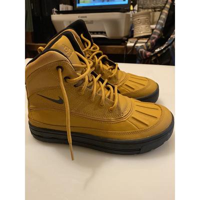 Nike Shoes | Kids Nike Acg Duckboot Tan Leather Woodside 2 High Acg Boots 3.5y | Color: Gold | Size: 3.5b