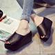 transfrontalière populaire 2020 nouvelles sandales compensées et pantoufles pantoufles à plate-forme de génoise d'été pour femmes sandales à talons hauts Vente en gros