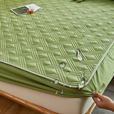 Queen Full King Protective Bed Cover Waterproof Mattress Protector Quilted Fitted Mattress Pad Bed Protector Mattress Cover with Elastic Band Thickened Urine-Proof