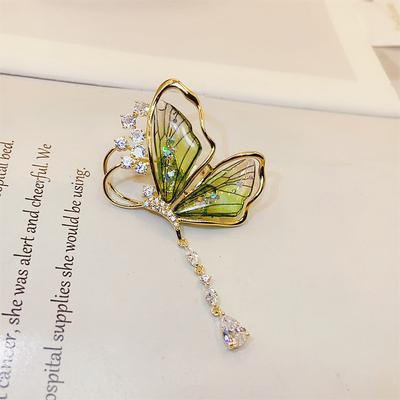 Women's Brooches Retro Butterfly Vintage Fashion Luxury Sweet Brooch Jewelry Green Bowknot For Office Daily Prom Date Beach