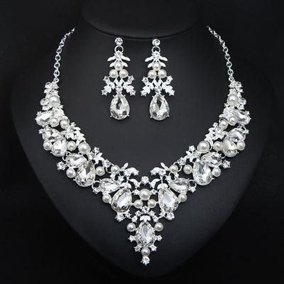 Bridal Jewelry Sets 1 set Crystal Rhinestone Alloy 1 Necklace Earrings Women's Statement Colorful Cute Fancy Flower irregular Jewelry Set For Party Wedding