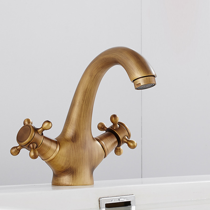 Bathroom Sink Faucet,Classic Electroplated / Painted Finishes Centerset Two Handles One Hole Bath Taps