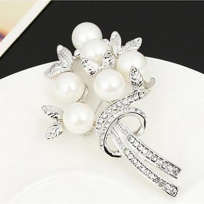 Women's AAA Cubic Zirconia Brooches Classic Flower Stylish Trendy Brooch Jewelry Silver Gold For Street Date