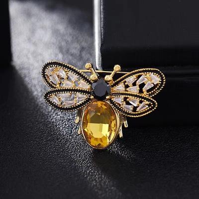 Women's Brooches Classic Animal Fashion Animals Luxury Sweet Brooch Jewelry Yellow Green For Office Daily Prom Date Beach