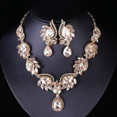 Jewelry Set 3pcs Glass Alloy 1 Necklace Earrings Women's Elegant Fashion Luxury Geometrical Geometric Jewelry Set For Wedding Party Wedding Guest