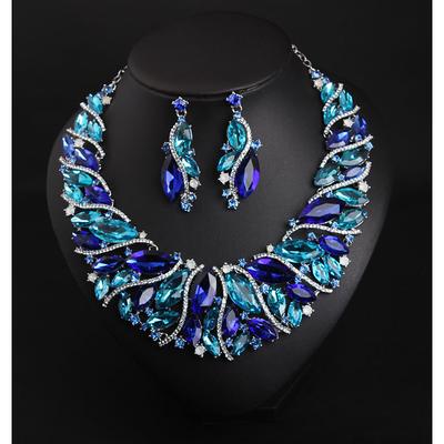 Jewelry Set 3pcs Rhinestone Alloy 1 Necklace Earrings Women's Elegant Vintage Stylish Geometrical Geometric Jewelry Set For Wedding Party Wedding Guest