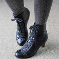 Damen Stiefel Springerstiefel Stiefel mit Absatz Täglich Feste Farbe Stiefeletten Stiefeletten Kätzchen-Ferse Blockabsatz Spitze Zehe Elegant Vintage PU Schnürsenkel Schwarz Weiß Braun