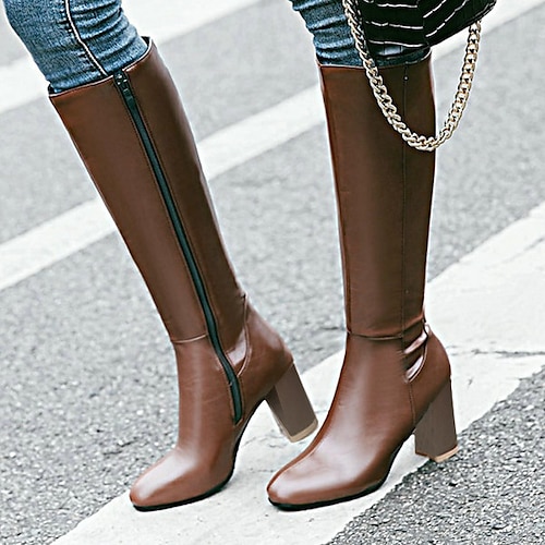 braune kniehohe Damenstiefel mit seitlichem Reißverschluss und Blockabsatz - elegantes und vielseitiges Schuhwerk für Herbst und Winter Image