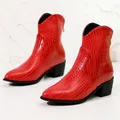 Ochanmeb stivali in pelle di coccodrillo donne rosso blu oro blocco tacchi stivali da Cowboy Western