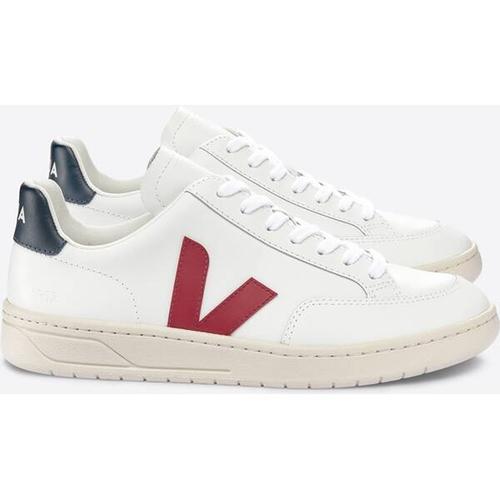 VEJA Herren Freizeitschuhe V-12 LEATHER EXTRA-WHITE_MARSALA_NAUTICO, Größe 45 in Weiß