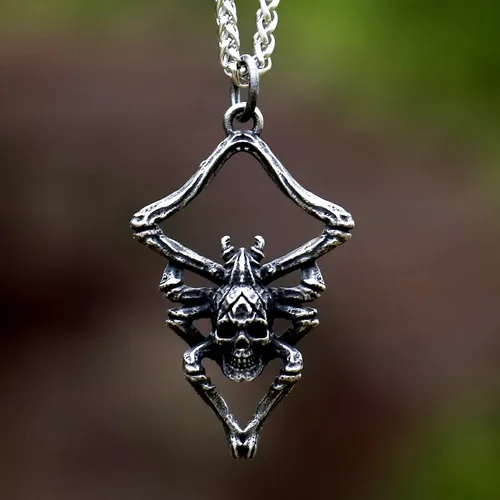 2022 new Classic spider Pendant necklace For Man Stainless Steel Good Detail Fashion animal Jewelry for gift free shipping
