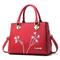 Damen Handtasche Schultertasche Crossbody-Tasche Handtasche PU-Leder Büro Täglich Büro Karriere Stickerei Einfarbig Blumendruck Schwarz Weiß Rote