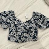 J. Crew Tops | J. Crew Organic Cotton Puff Sleeve Poplin Crop Top In Magnolia Floral Size Xs | Color: Blue | Size: Xs
