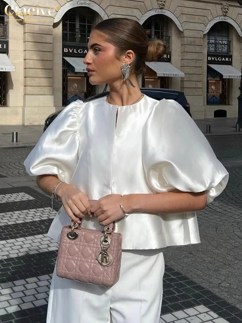 Clacive Sommer lose beige Satin Damen hemd Mode O-Ausschnitt Puff ärmel Hemden elegante klassische solide Top weibliche Kleidung