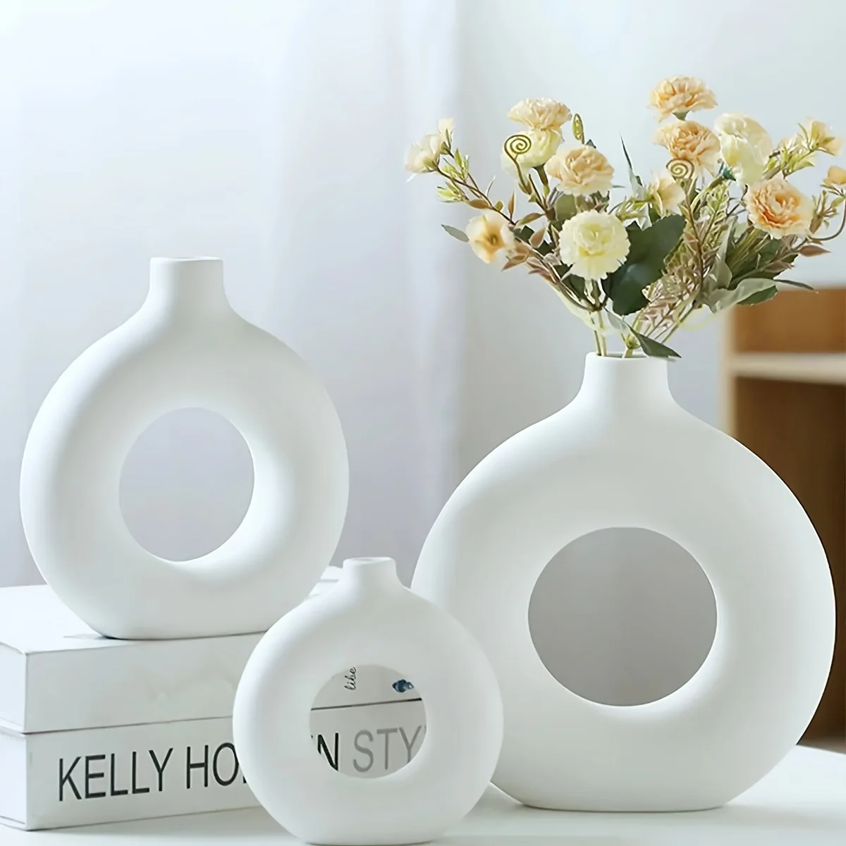 1 Stück, weiße/beige Keramikvasen für Dekor, moderne Heimdekoration, Boho-Vasen für Dekor, kreisförmige Vase, runde Vase, Donut-Vase Image