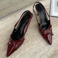 Calzature di grandi dimensioni vino rosso donna scarpe con tacco alto moda décolleté con punta a