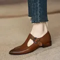 Retro Mode spitzen Low Heel Damenschuhe T-förmige Schnalle Mary Jane Schuhe für Frauen Plattform