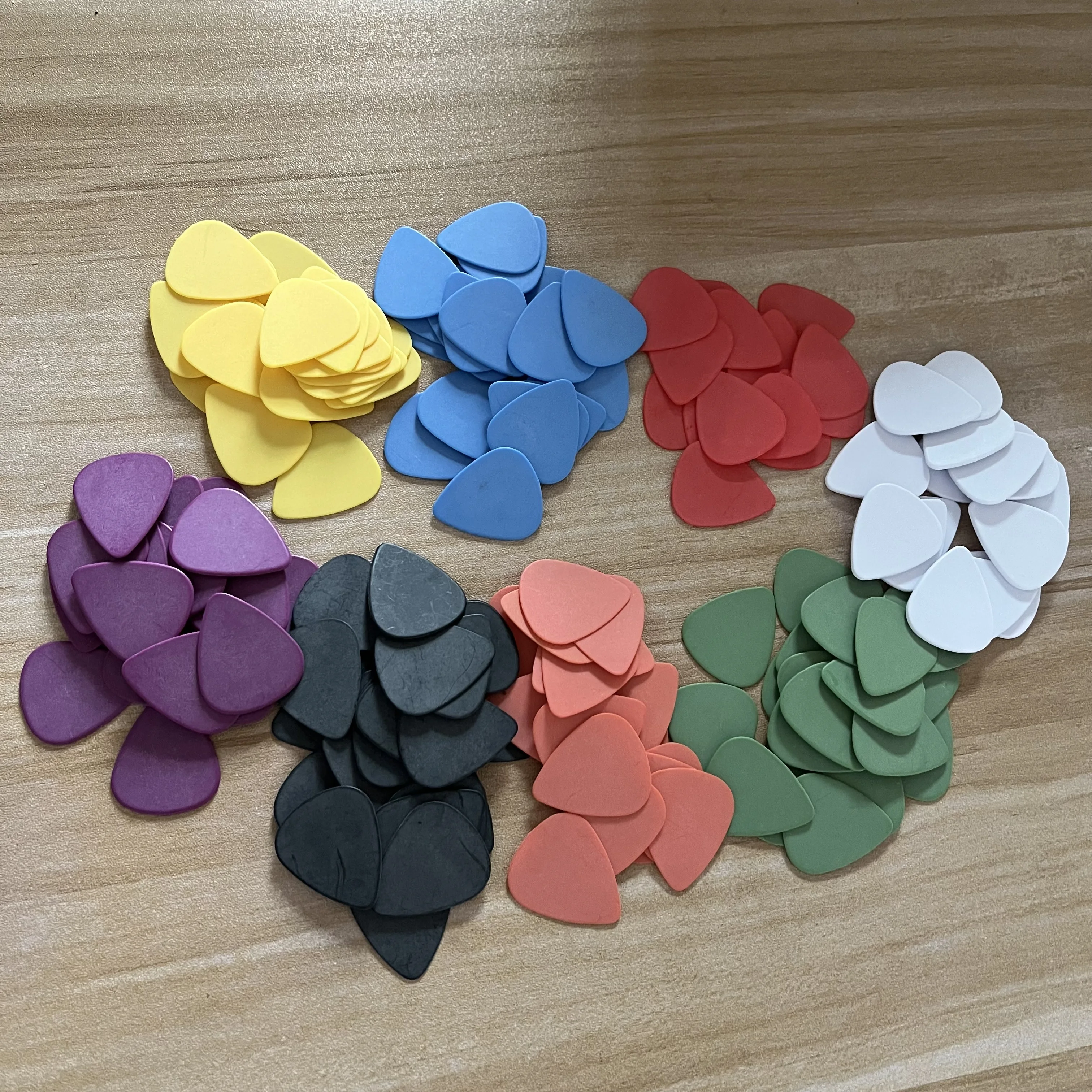 Delrin Gitarrenplektren, kein Logo, blanko, hochwertig, 100 Stück matte Gitarrenplektren Image