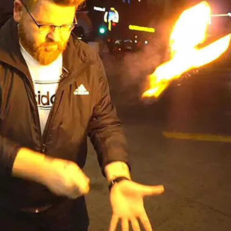 Flare 2.0 von Nicholas Lawrence Zaubertricks Feuerball Erscheinen Magia Feuer Stift Magier Nahaufnahme Straße Illusionen Gimmicks Requisiten Image