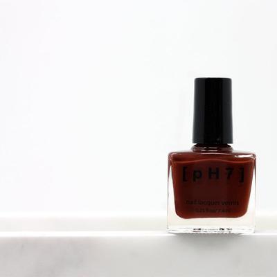 pH7 Beauty Nail Lacquer PH042 - Red