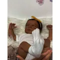 Afro-américaine Reborn Baby Butter Romy Nouveau-né fini prématuré Peau foncée Fille noire