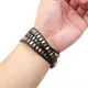 Bracelet en cuir clouté de style punk multicouche pour hommes bracelet à rivets gothiques unisexes