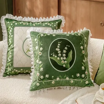 Quadratischer Kissen bezug aus Samt, Maiglöckchen, Perlens pitze, dekoriert, Zuhause, Büro, Sofa Image