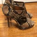 Nine West Shoes | Nine West Faux Snake Skin Pump Size 9 | Color: Black/Cream | Size: 9